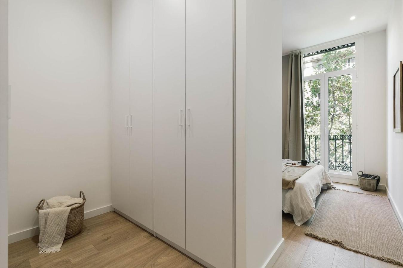 Pontone - 2 Bedrooms And Balcony In Eixample Dreta Barcelona Exterior foto